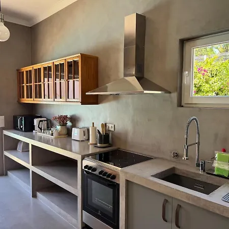 Villa 17 *