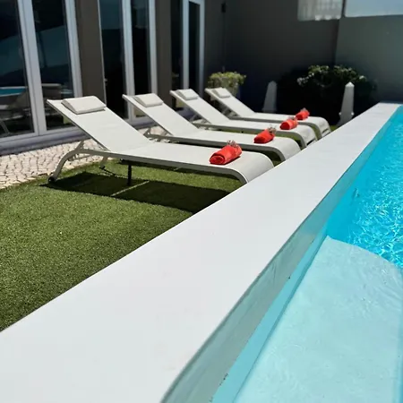 17 Villa Estoril