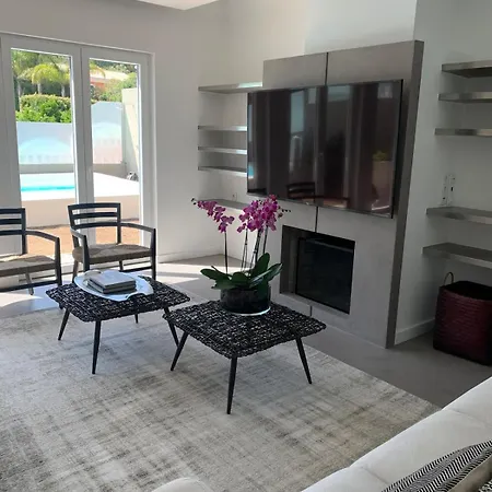 17 Villa Estoril