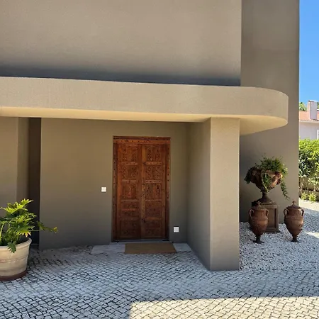 17 * Estoril